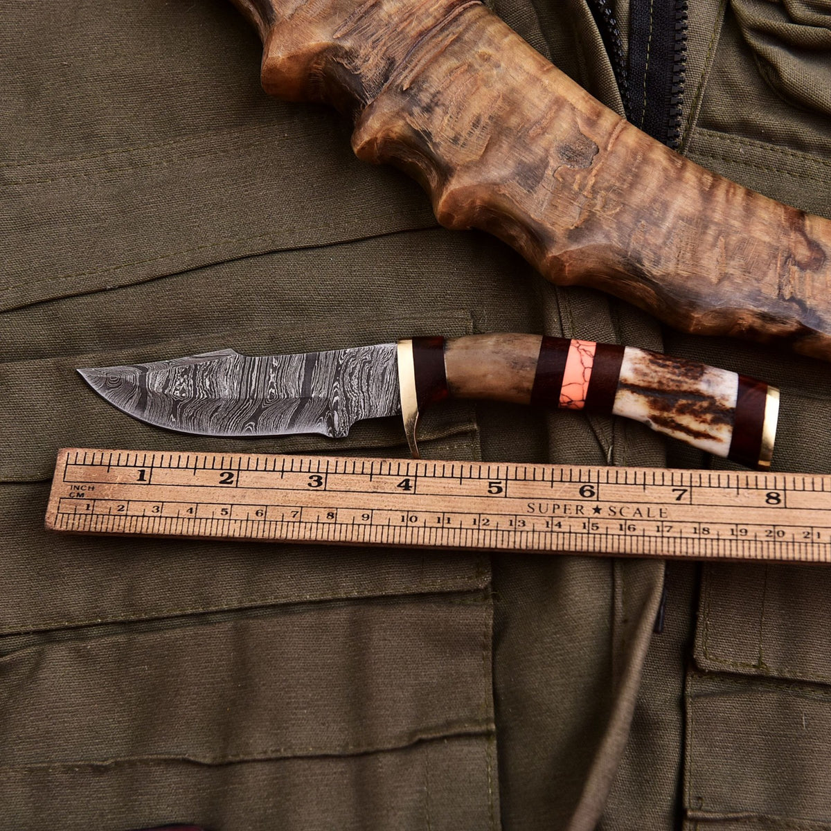 Forged Damascus Blade Skinning Knife Stag Antler & Ram Horn Handle - Image 4