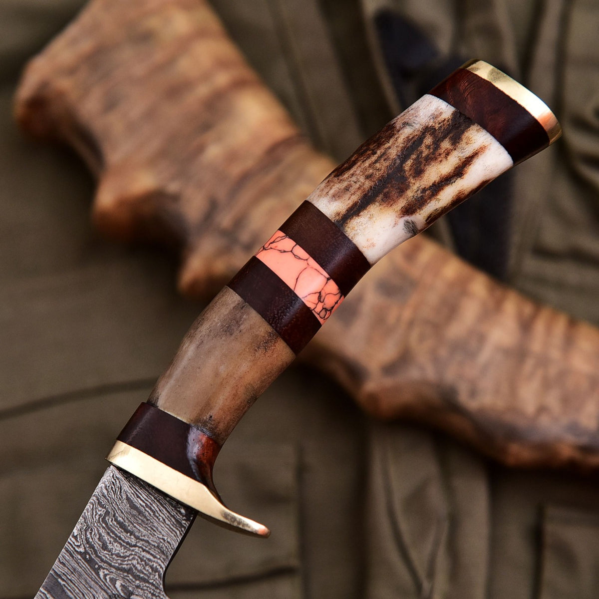 Forged Damascus Blade Skinning Knife Stag Antler & Ram Horn Handle - Image 3