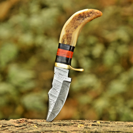 Custom Handmade Damascus Steel Blade Skinning Knife Original Ram Horn Handle - Image 1