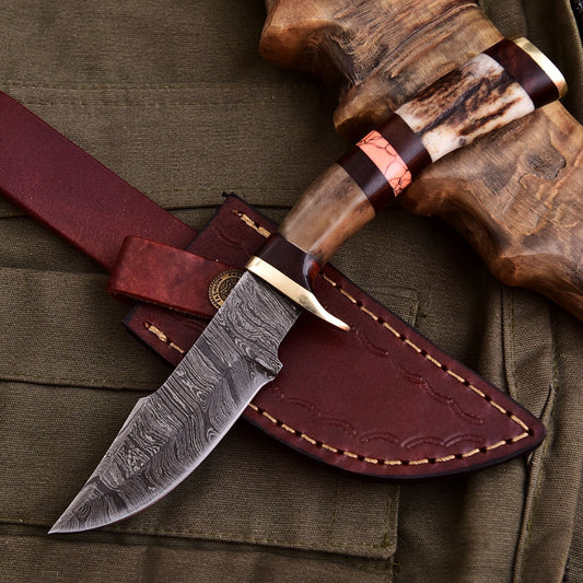 Forged Damascus Blade Skinning Knife Stag Antler & Ram Horn Handle - Image 1