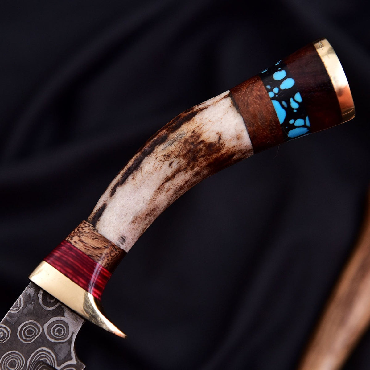 Custom Handmade Damascus Steel Blade Skinning Knife Original Stag Antler Handle - Image 3